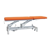 Kinefis Quality two-section hydraulic stretcher: With retractable wheels, gas-operated reclining backrest, highly stable structure and an unbeatable price-performance ratio.